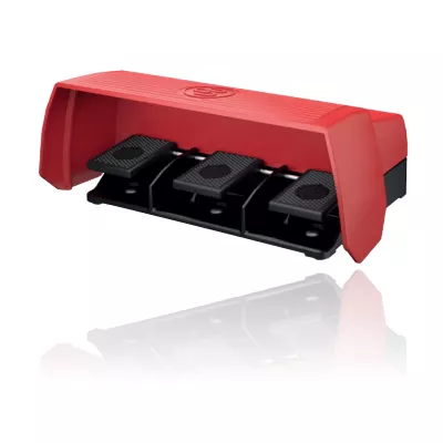 Τριπλός Ποδοδιακόπτης με Κάλυμμα 1NC/ 1NO (x3) F3-SU1Z/SU1Z/SU1Z UN